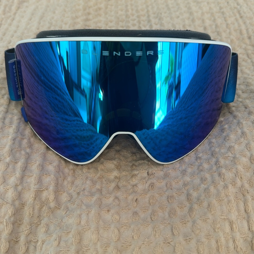 Blenders Eyewear Aura Snow Goggles